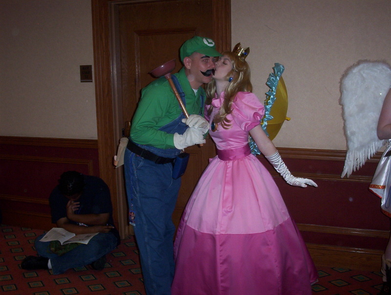 Luigi & Peach