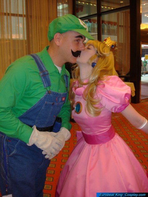 Luigi & Peach