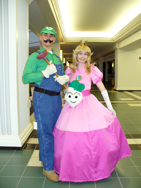 Luigi & Peach